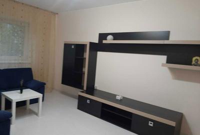 Apartament cu 3 camere decomandat în Ostroveni - 2