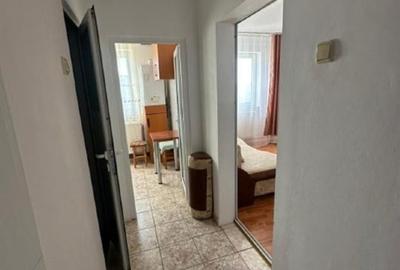 Apartament cu 2 camere semidecomandat, mobilat în Trivale - 2
