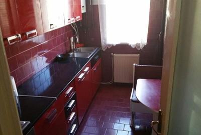 Apartament cu 4 camere semidecomandat, mobilat în Gheorgheni