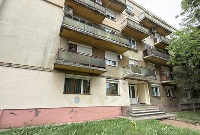 Apartament cu 2 camere semidecomandat, mobilat în Carei - 17