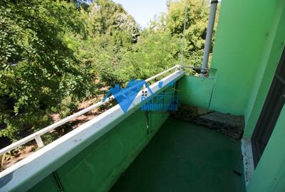 Zona Pelican, 3 camere, decomandat, etajul 2 - 4