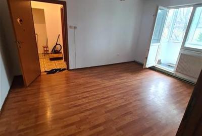 Apartament cu 2 camere semidecomandat în Astra - 2