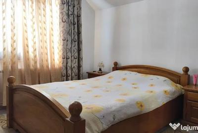 Casă cu 4 camere cu Teren 569 Mp în Zăvoi