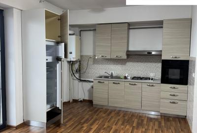 Apartament 2 cam, ansamblu nou, Str. Fermelor. Preț 300 eur/lună - 2