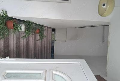 Casă cu 4 camere în 14 Mai - 10