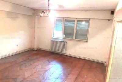 Apartament cu 4 camere decomandat în Dorobanți
