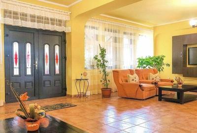 Spațiu comercial, de 530 mp, în Moieciu - 14