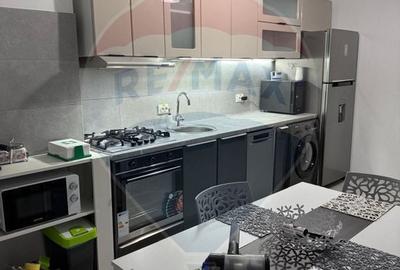 Apartament cu 2 camere decomandat, mobilat în Central