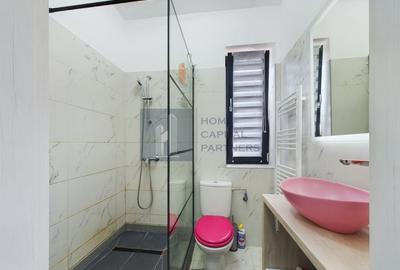 Casa de vanzare  |  Ulmi  |  4 camere - 12