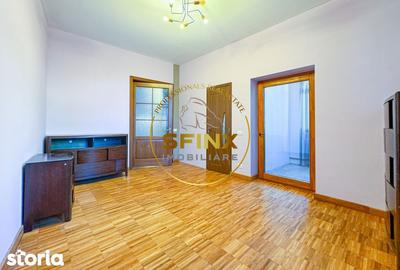 Casă cu 7 camere cu Canalizare în Central - 5