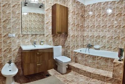 Casă cu Teren 1178 Mp în Central - 4