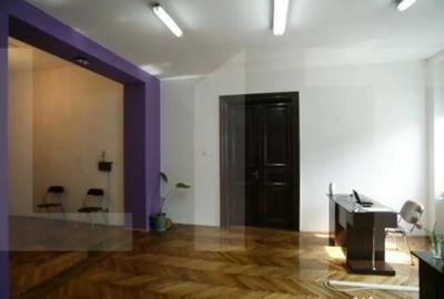 Apartament cu 5 camere decomandat în Central - 15