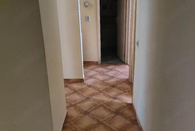 Apartament cu 4 camere decomandat în Central - 2