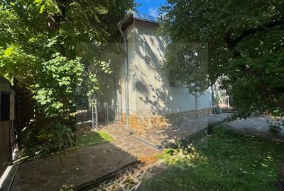 Spre Vânzare Proprietate remarcabilă cu 6 camere în inima Iașului ! - 14