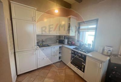 Casă cu 4 camere cu Teren 328 Mp în Golești - 15