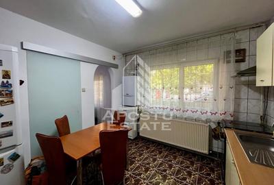 Apartament 3 camere,parter inalt,centrala proprie, zona Lipovei - 12