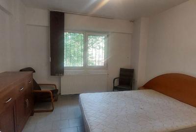 Apartament cu 3 camere decomandat în Centrul Civic - 2