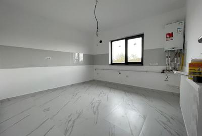 Casă cu 4 camere cu Teren 400 Mp în Clinceni - 3