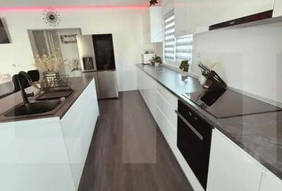 Casă cu 5 camere cu Teren 303 Mp în Moșnița Veche