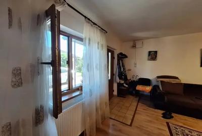 Casă spațioasă cu 6 camere și teren1000mp - Frumușani, DN4 - 15
