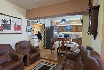 Apartament cu 4 camere decomandat în Calea București - 17