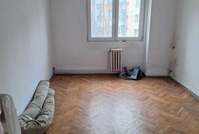 Apartament cu 3 camere decomandat în Zimbru - 3