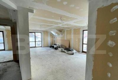 Apartament cu destinatii multiple, semifinisat, 227 mp, zona - 7