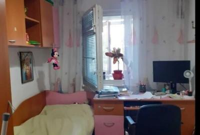 DEMOCRATIEI - 2 cam., cf1, dec, 4/4, renovat - 65000 euro - 13