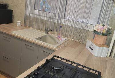 Apartament cu 2 camere decomandat în Roșu