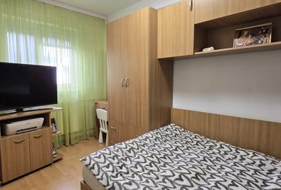 Apartament cu 3 camere, 53 mp, zona Malu Rosu - 5