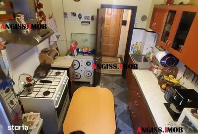 Apartament cu 3 camere decomandat în Păcii - 2