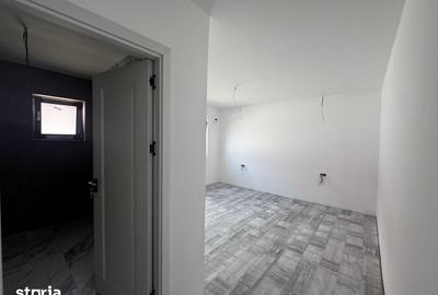 Casă cu 4 camere cu Teren 625 Mp în Ștefănești