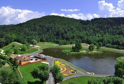 Tur 3D! Apartament 4 camere decomandat, etajul1, in cartierul Noua, Brasov - 1