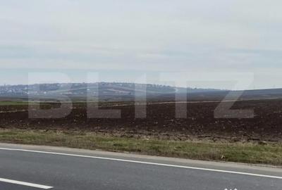 Teren de 7100 mp, în Central - 3