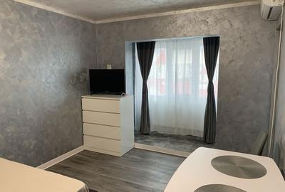 Garsonieră decomandată în Central - 2