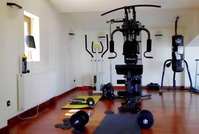 Casa spatioasa langa padure, Corbeanca Petresti, teren generos, acces rapid DN1 - 8