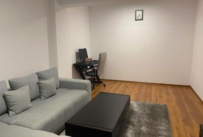Apartament cu 2 camere decomandat în Tractorul - 2
