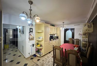 Apartament cu 3 camere, decomandat, Obcini - 8