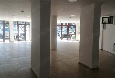 Spațiu comercial, de 200 mp, în Central - 7