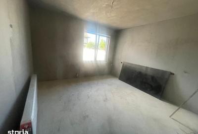 Casă cu 3 camere cu Teren 500 Mp în Malu Mare - 3