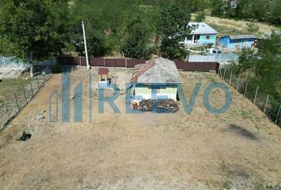 Casă cu 2 camere cu Teren 1425 Mp în Parincea - 11
