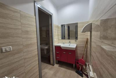 Spațiu comercial, de 190 mp, în Central