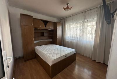 Apartament cu 3 camere decomandat în Ostroveni - 2