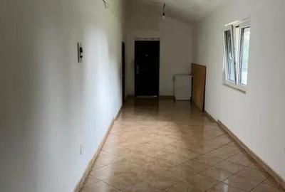 Casă cu 3 camere cu Teren 900 Mp în Central - 3