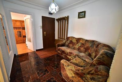 Apartament cu 3 camere decomandat, mobilat în Vasile Aaron - 9