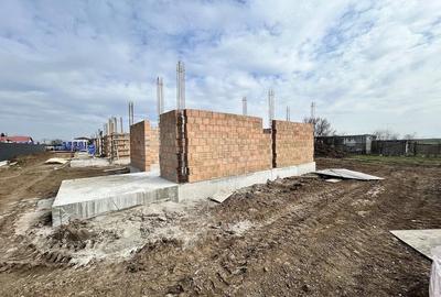 Casă cu 5 camere cu Teren 350 Mp în Bălăceanca - 10