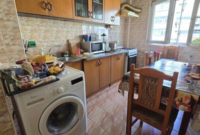 Apartament cu 3 camere semidecomandat în Mărgeanului - 3