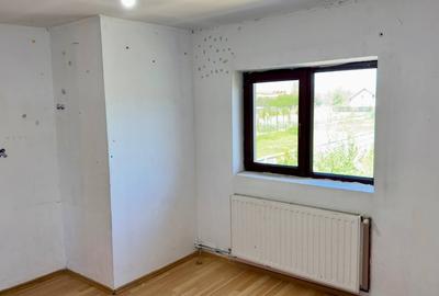 Casa individuala Snagov, doua garaje, necesita renovare ! - 48