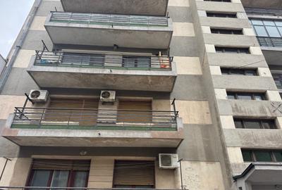 Apartament cu 4 camere decomandat în Central - 3