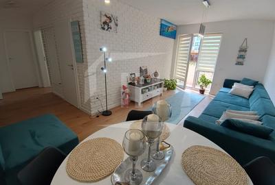 Apartament 2 camere, decomandat, parcare, zona Auchan